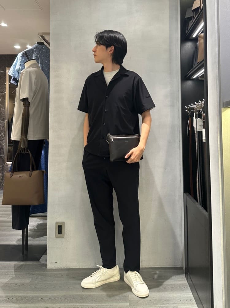 kotonaさんの「TAKEO KIKUCHI｜【COOL CITY WEAR】エアートール オープンカラーシャツ /接触冷感・通気性」を使ったコーディネート
