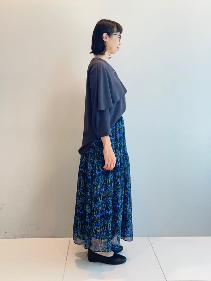 murayamaさんの「INDIVI｜【羽織りとしても活躍！】ケープカラーブラウス」を使ったコーディネート