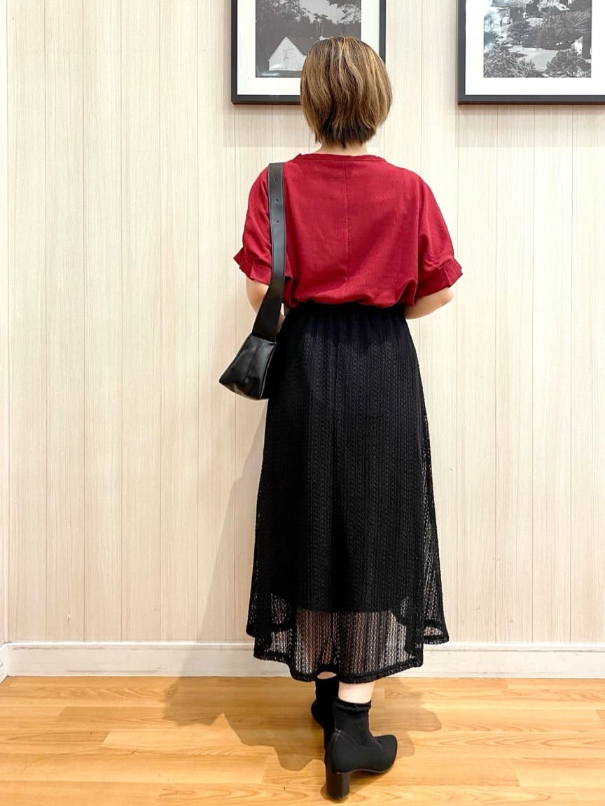 ユ（yu）さんの「SHOO･LA･RUE｜【洗える】お袖のタックがアクセント インせず着られる さらさらドルマントップス」を使ったコーディネート