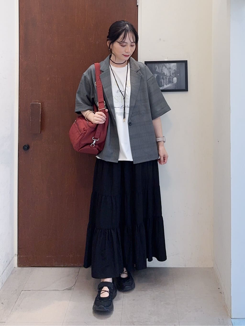 𝐇𝐢𝐫𝐨𝐦𝐢さんの「SHOO･LA･RUE｜【セットアップ可/洗濯後しわになりにくい】5分袖テーラードジャケット」を使ったコーディネート