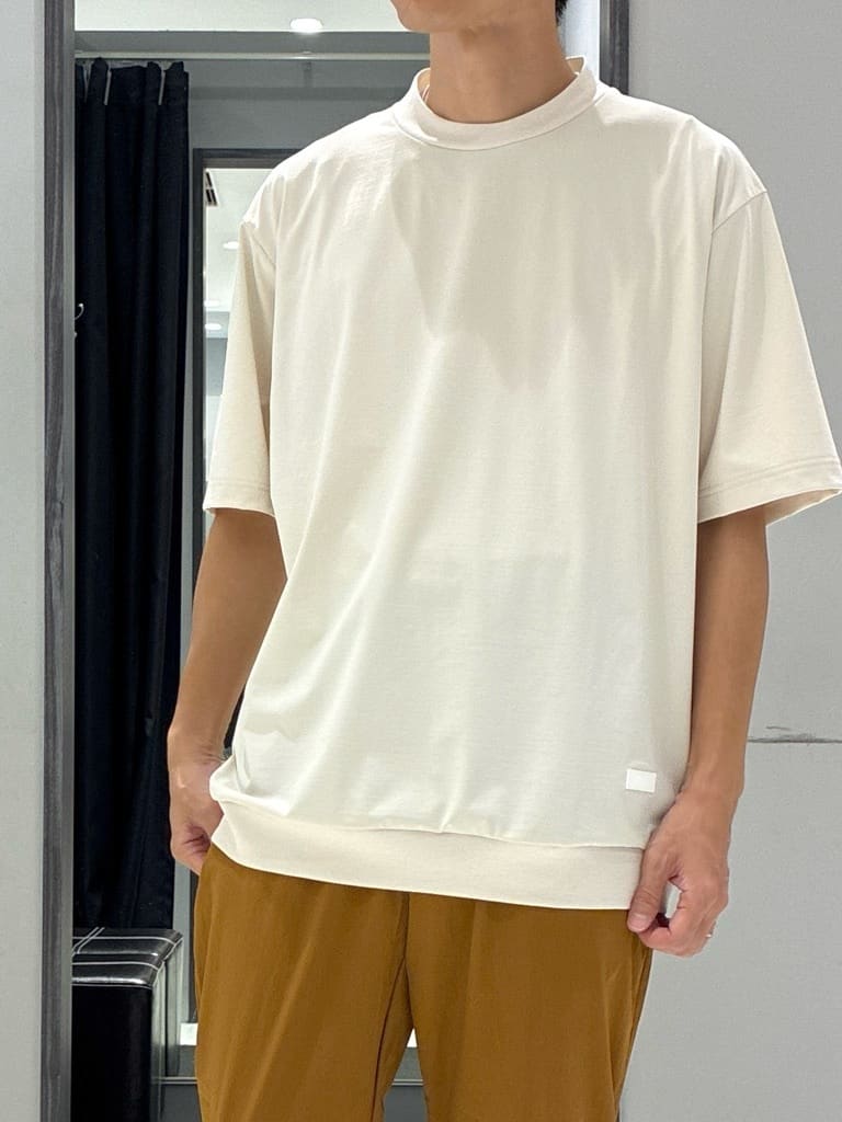 わいずみさんの「TAKEO KIKUCHI｜【抗菌防臭／5サイズ展開】ハイゲージポンチ Tシャツ」を使ったコーディネート