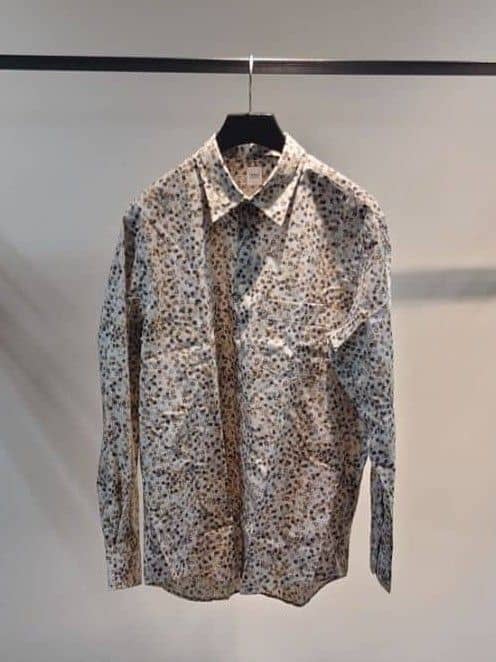 あまえびさんの「TAKEO KIKUCHI｜ストライプ小花 長袖シャツ」を使ったコーディネート