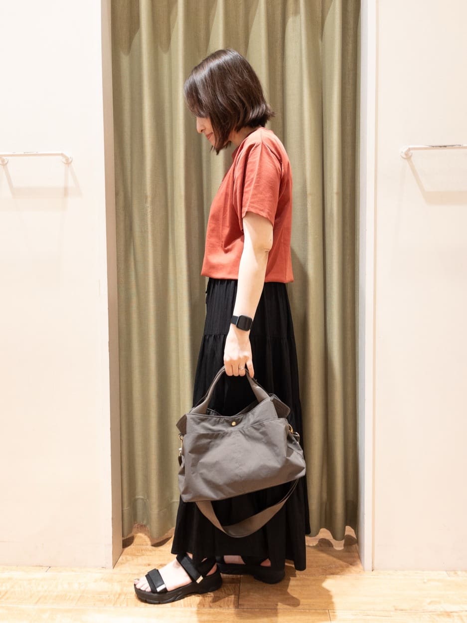 fukuiさんの「SHOO･LA･RUE｜【S-LL/ひんやり/UV】選べる6柄でそれぞれ欲しくなる プリントTシャツ」を使ったコーディネート