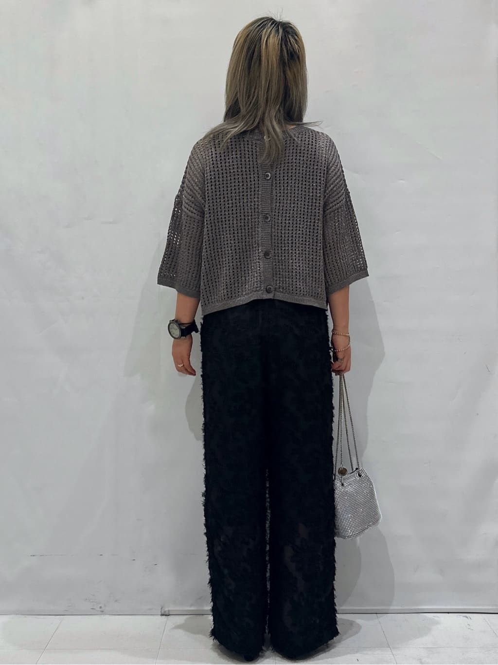 かんなさんの「OPAQUE.CLIP｜2WAY ラメメッシュニット【洗濯機洗い可／抗ピル】」を使ったコーディネート