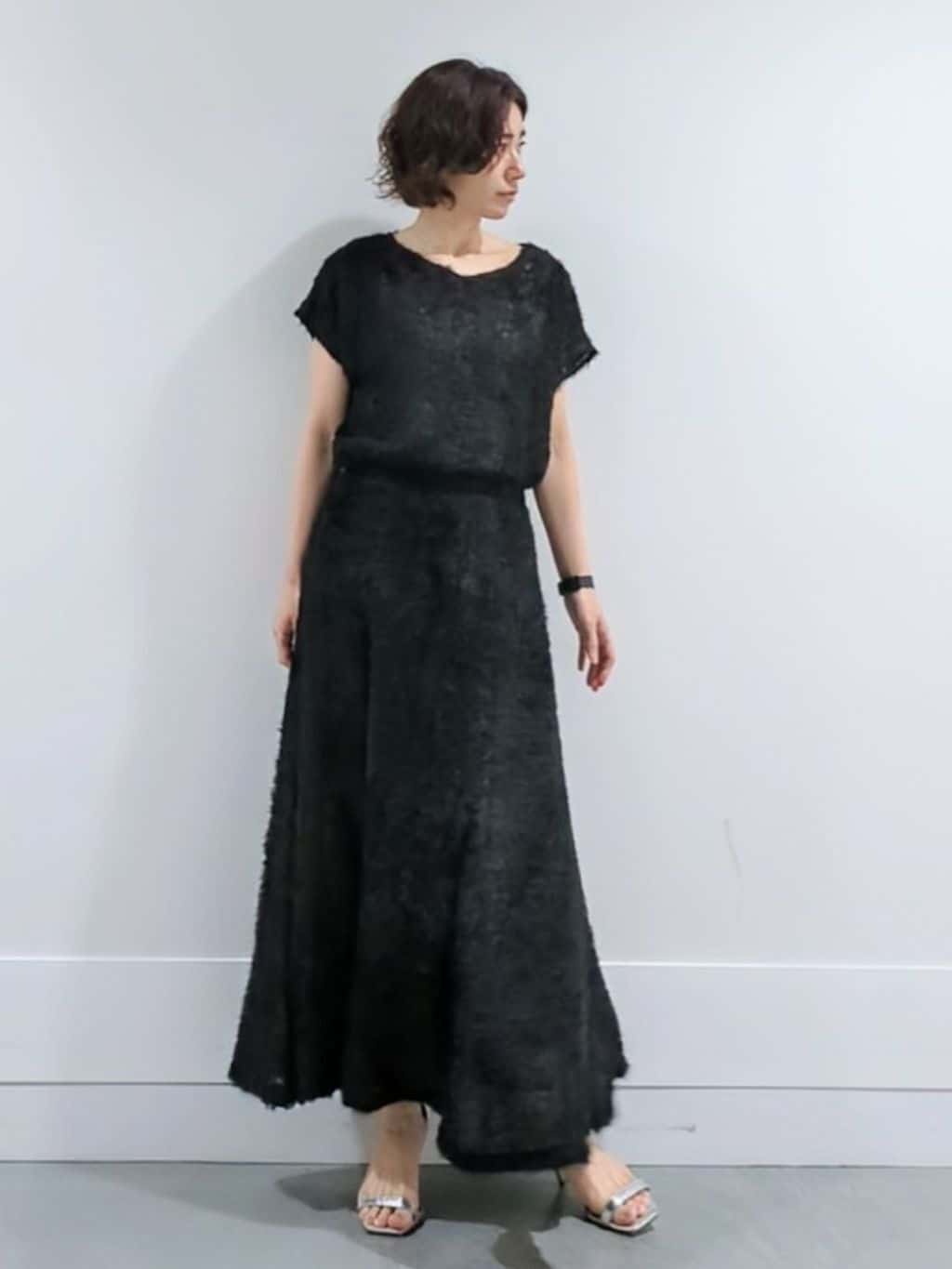 ミズタさんの「UNTITLED｜【セットアップ可/洗える】フェザーフレンチスリーブブラウス」を使ったコーディネート