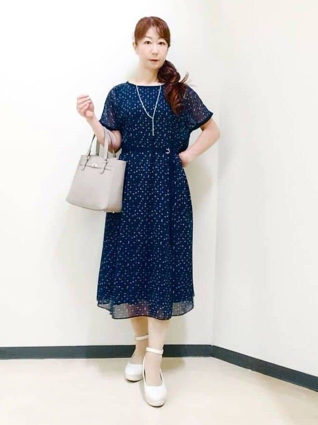 花さんの「Reflect｜【WEB先行カラーあり／マシンウォッシュ可／ナローベルト付き】オフボディツイードチェックワンピース」を使ったコーディネート