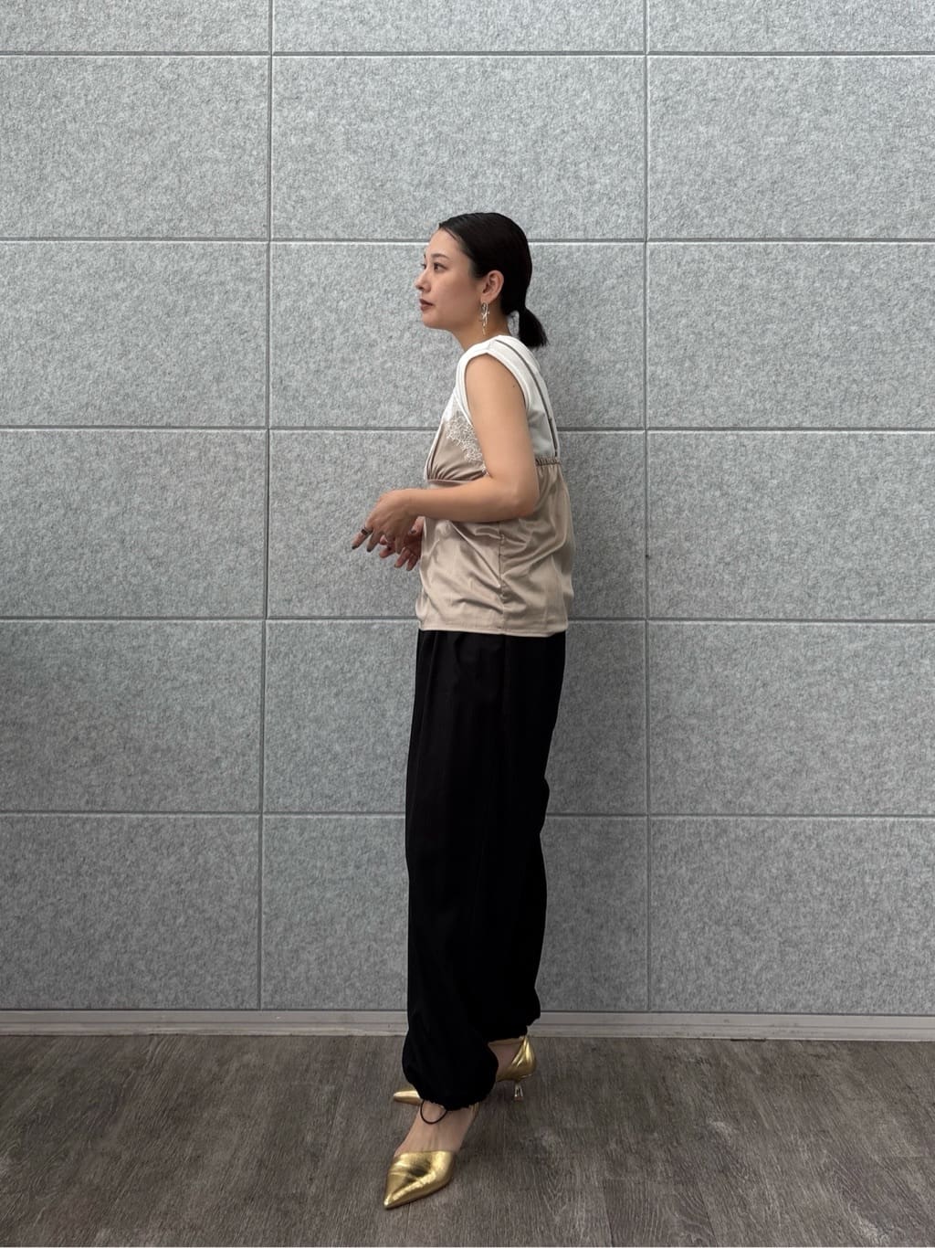 ayanoさんの「INDIVI｜キャミセットカットソー」を使ったコーディネート
