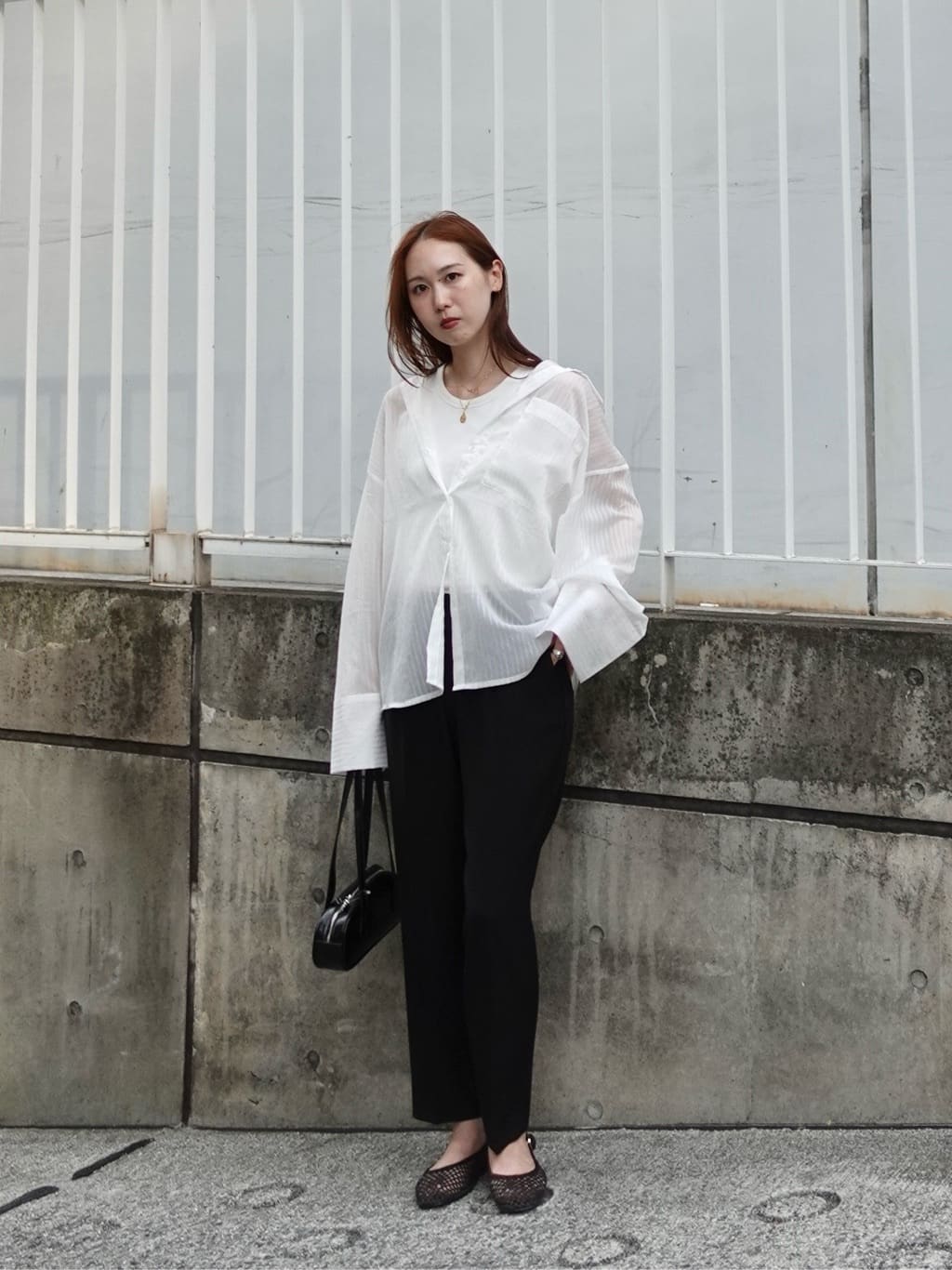 mitsukiさんの「INDIVI｜Comfy SET UP｜イージーテーパードパンツ【セットアップ対応／通勤/カセット服】」を使ったコーディネート