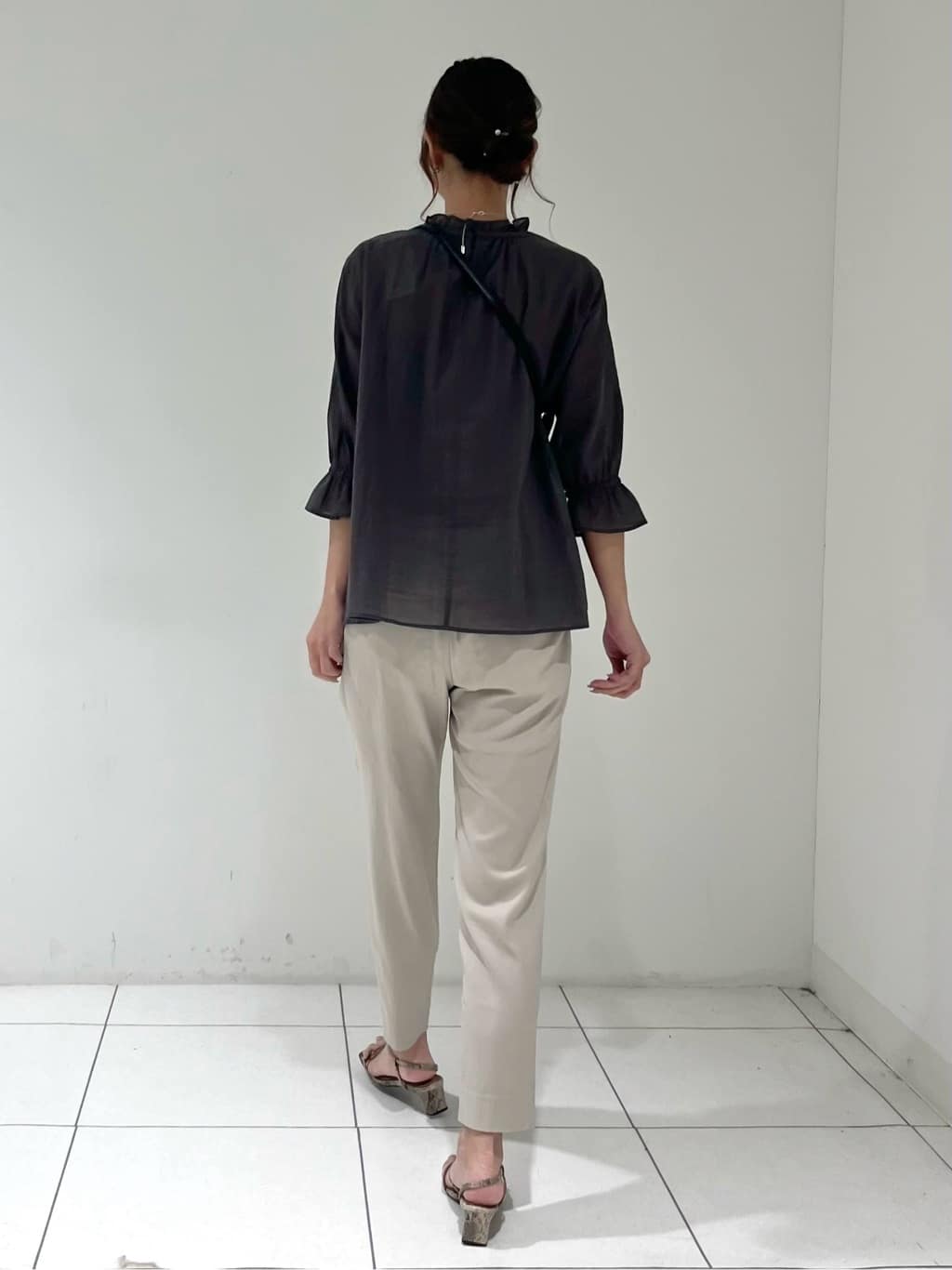 shioriさんの「INDIVI｜【洗える/コットン】ピンタックシアーブラウス」を使ったコーディネート