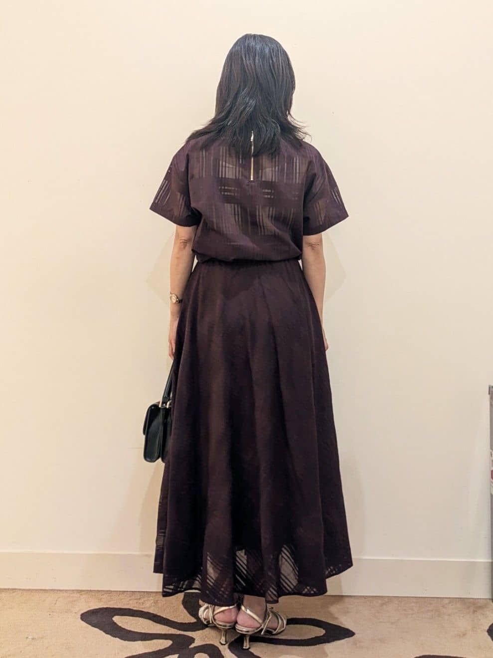 laverさんの「UNTITLED｜【セットアップ可/エレガント】シアーチェックTブラウス」を使ったコーディネート