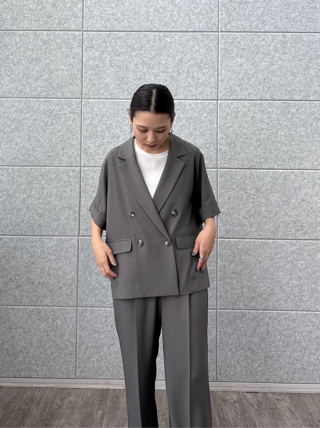 ayanoさんの「INDIVI｜キャミセットカットソー」を使ったコーディネート