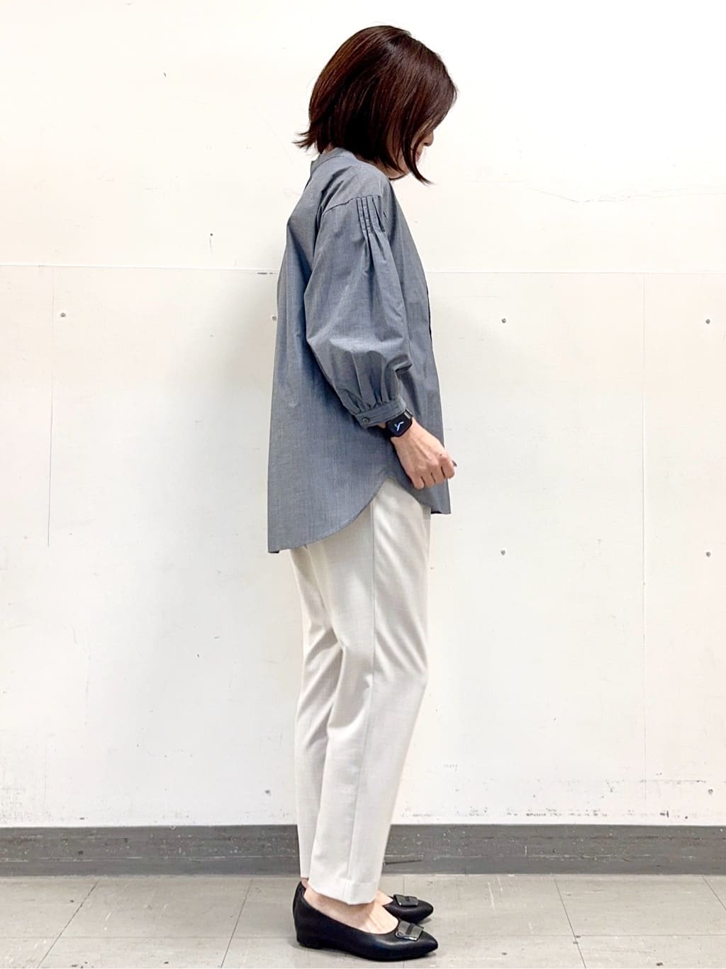 kaeさんの「Reflect｜【程よいゆとり感／体型カバー】ピンタックデザインシャンブレーブラウス」を使ったコーディネート