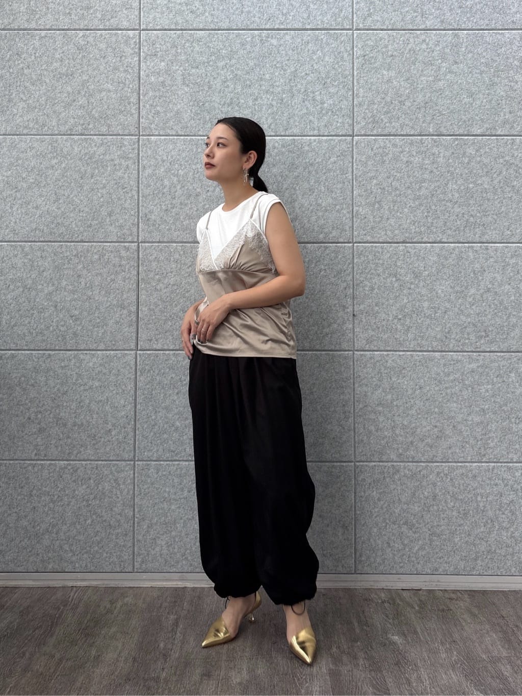 ayanoさんの「INDIVI｜キャミセットカットソー」を使ったコーディネート