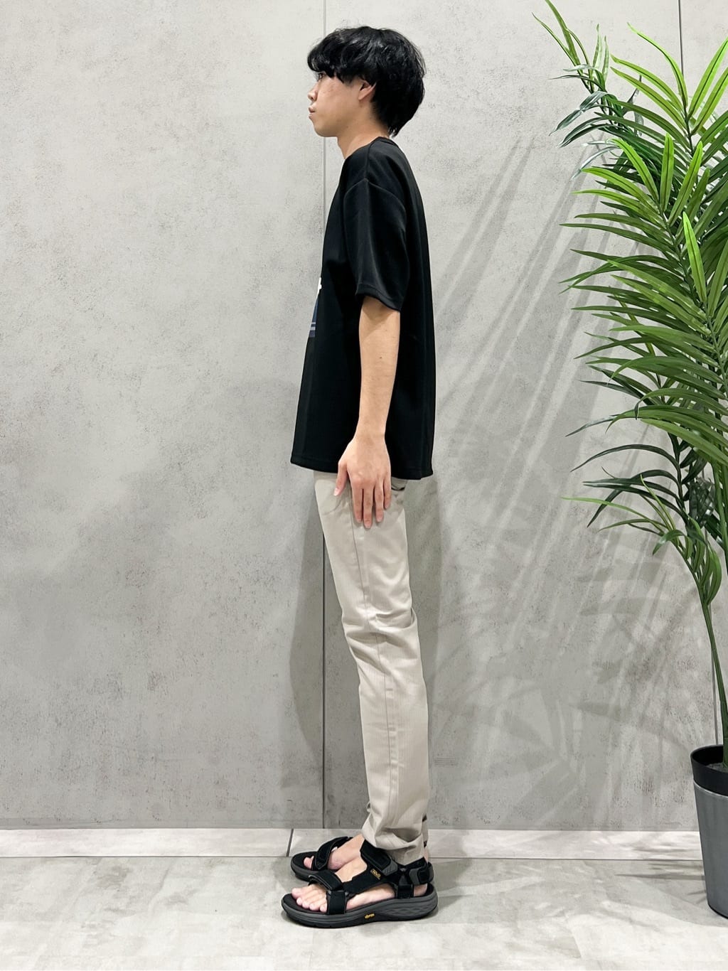 SHI-MAさんの「THE SHOP TK｜コード刺繍フォトプリント半袖Tシャツ 【洗濯機OK】」を使ったコーディネート