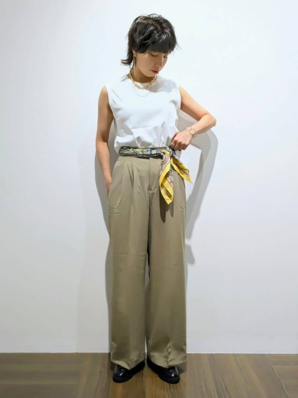 4410さんの「THE SHOP TK｜【汗染み防止】ノースリーブTシャツ【洗濯機OK/UVケア】」を使ったコーディネート