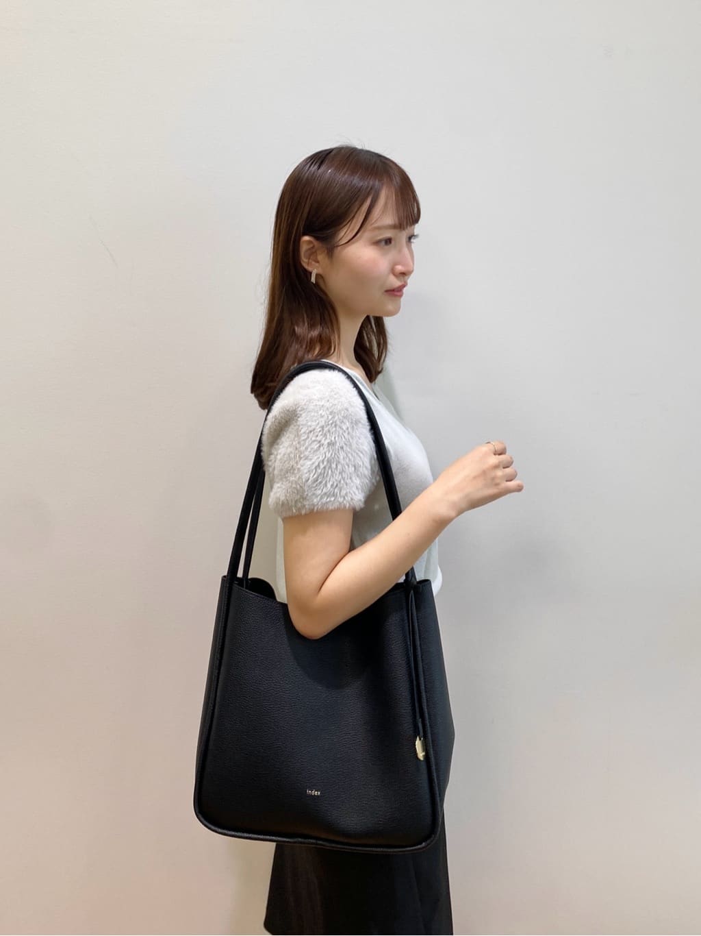 みさかさんの「index｜バックフレアマーメイドスカート【洗濯機洗い可／イージーアイロン】」を使ったコーディネート
