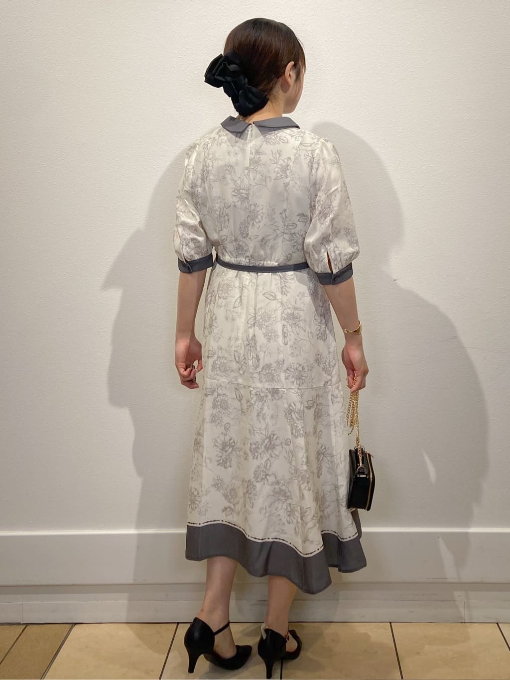 kimiさんの「index｜2WAY パネルフラワーバイカラーワンピース【洗濯機洗い可／イージーアイロン】」を使ったコーディネート