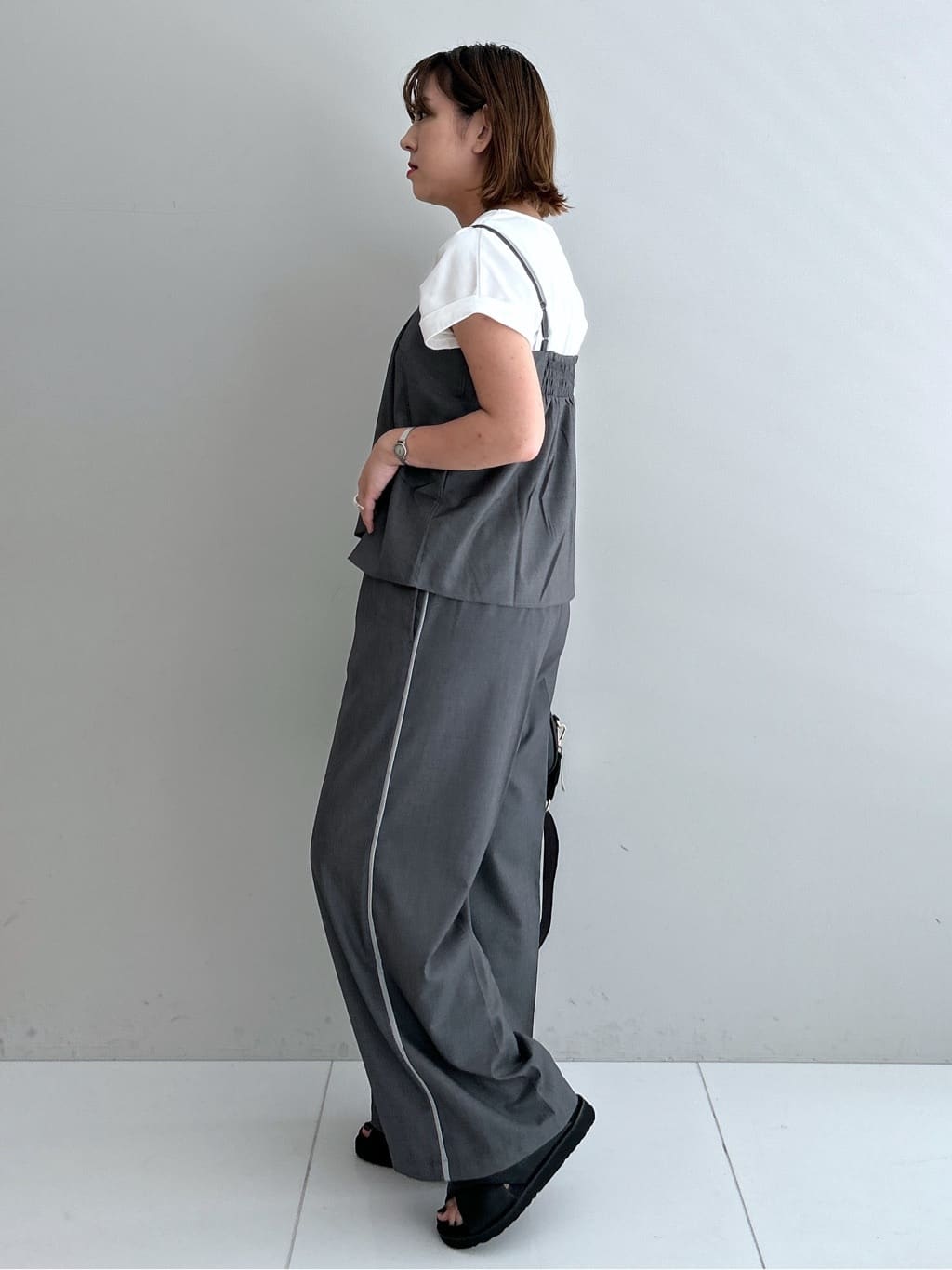 Hirokaさんの「Dessin｜【二の腕カバー／UVカット】ロールアップスリーブ裾ギャザーカットソー」を使ったコーディネート