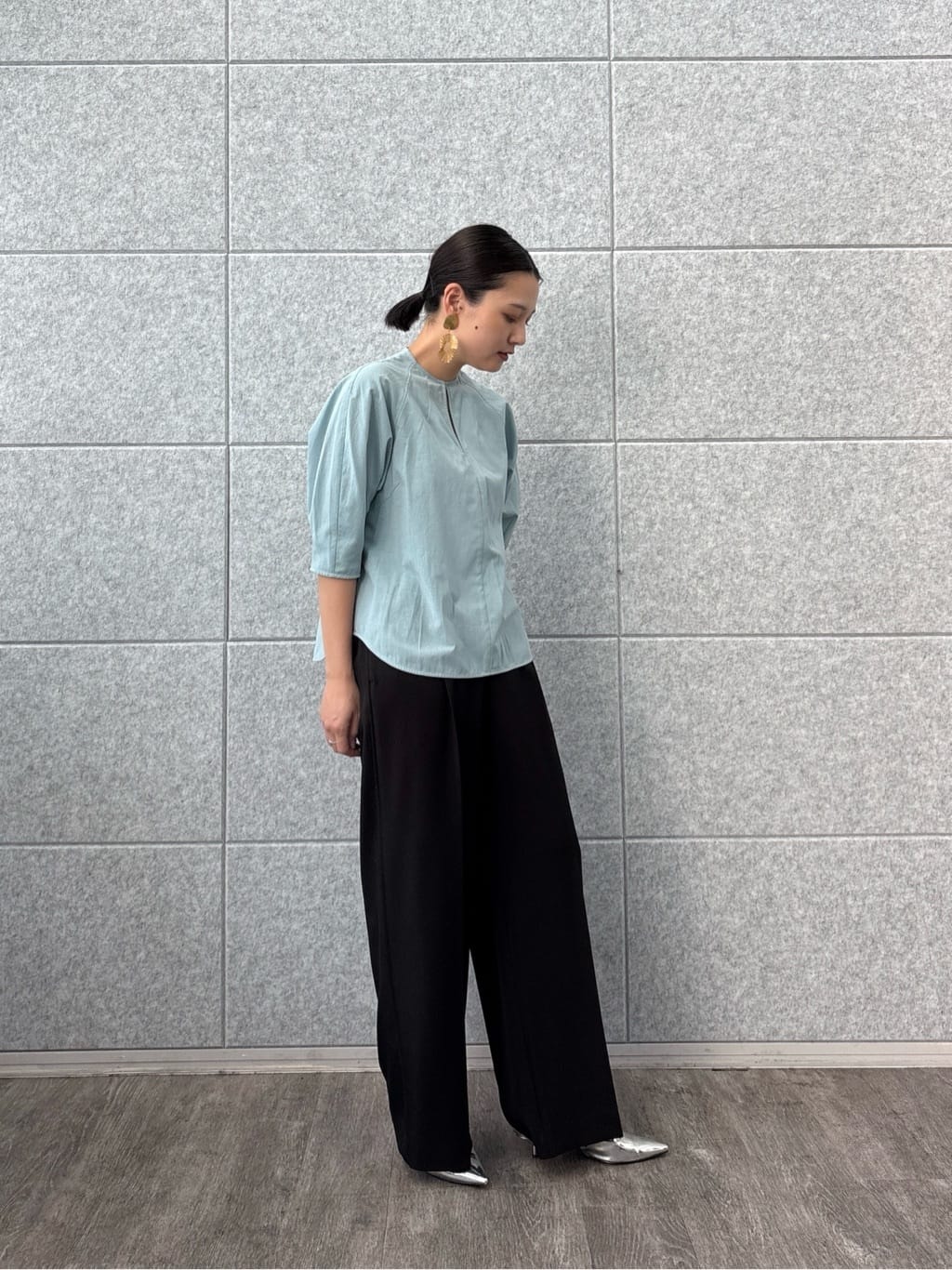 ayanoさんの「INDIVI｜ボトルネックブラウス」を使ったコーディネート