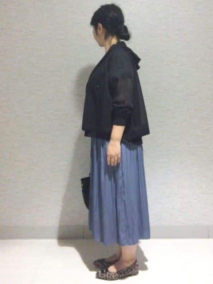 sakoさんの「Reflect｜【寒暖差対策に◎／手洗い可／旅行や通勤に】フード付きシアーカーディガン」を使ったコーディネート