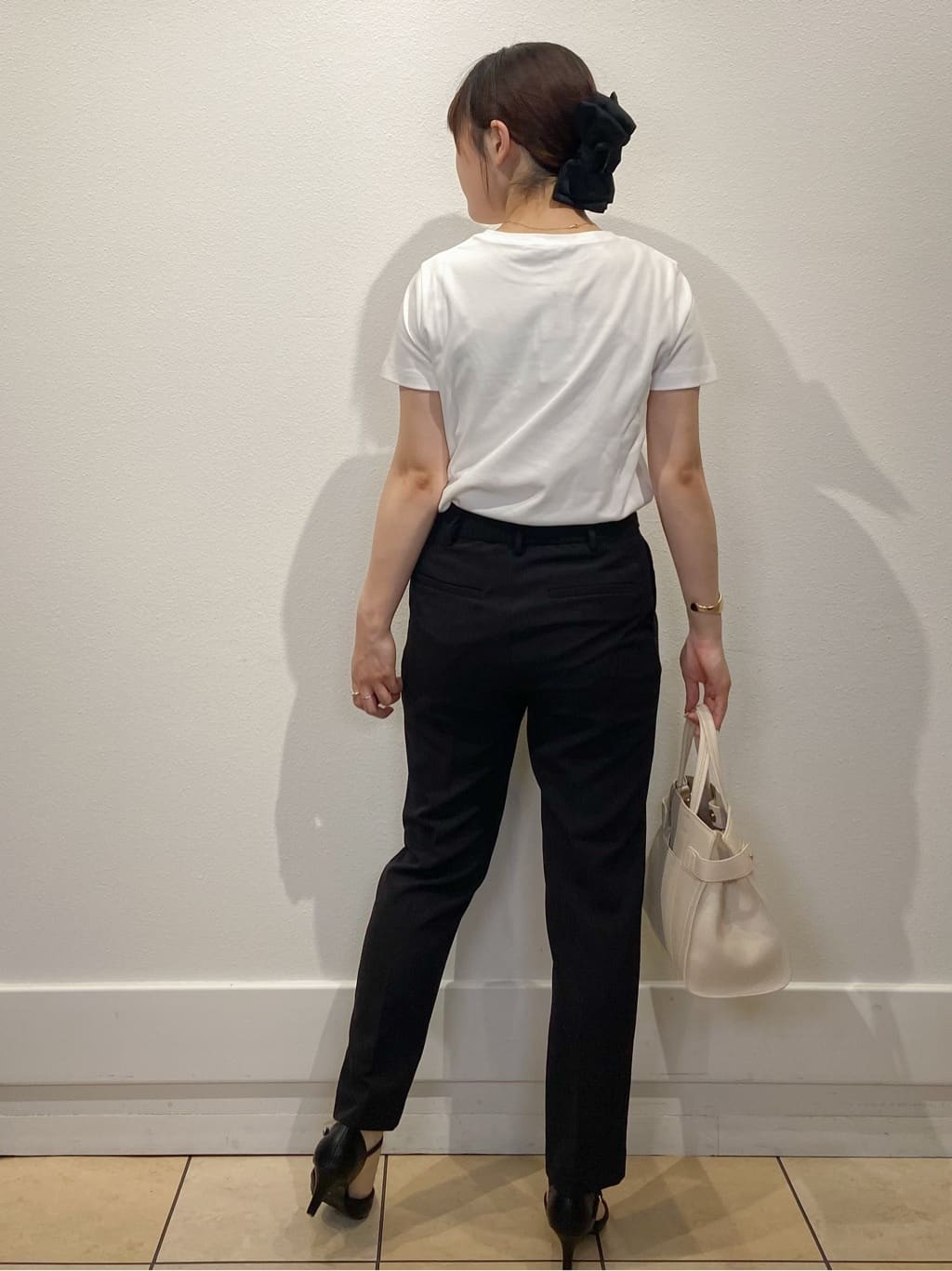 kimiさんの「index｜《S-LLサイズ》フロッキーロゴTシャツ【接触冷感／UVケア／洗濯機洗い可】」を使ったコーディネート