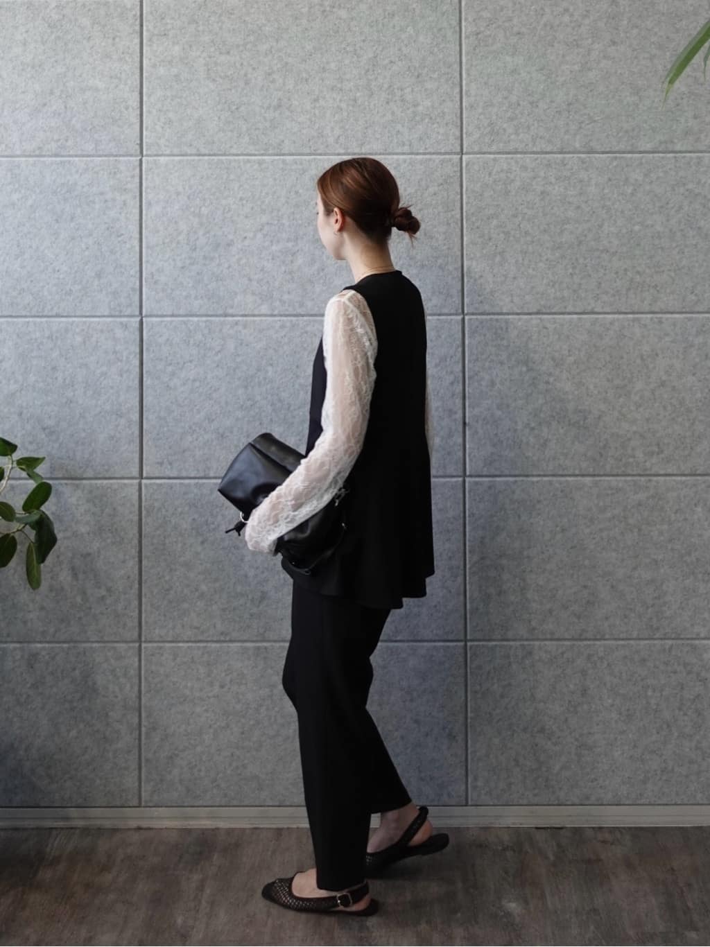 mitsukiさんの「INDIVI｜Comfy SET UP｜イージーテーパードパンツ【セットアップ対応／通勤/カセット服】」を使ったコーディネート