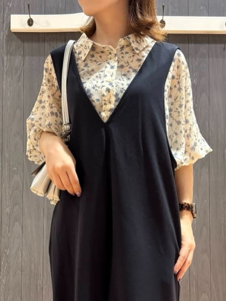 meiさんの「SHOO･LA･RUE｜【前後2WAY/洗える】さらっと着られるサロペット」を使ったコーディネート