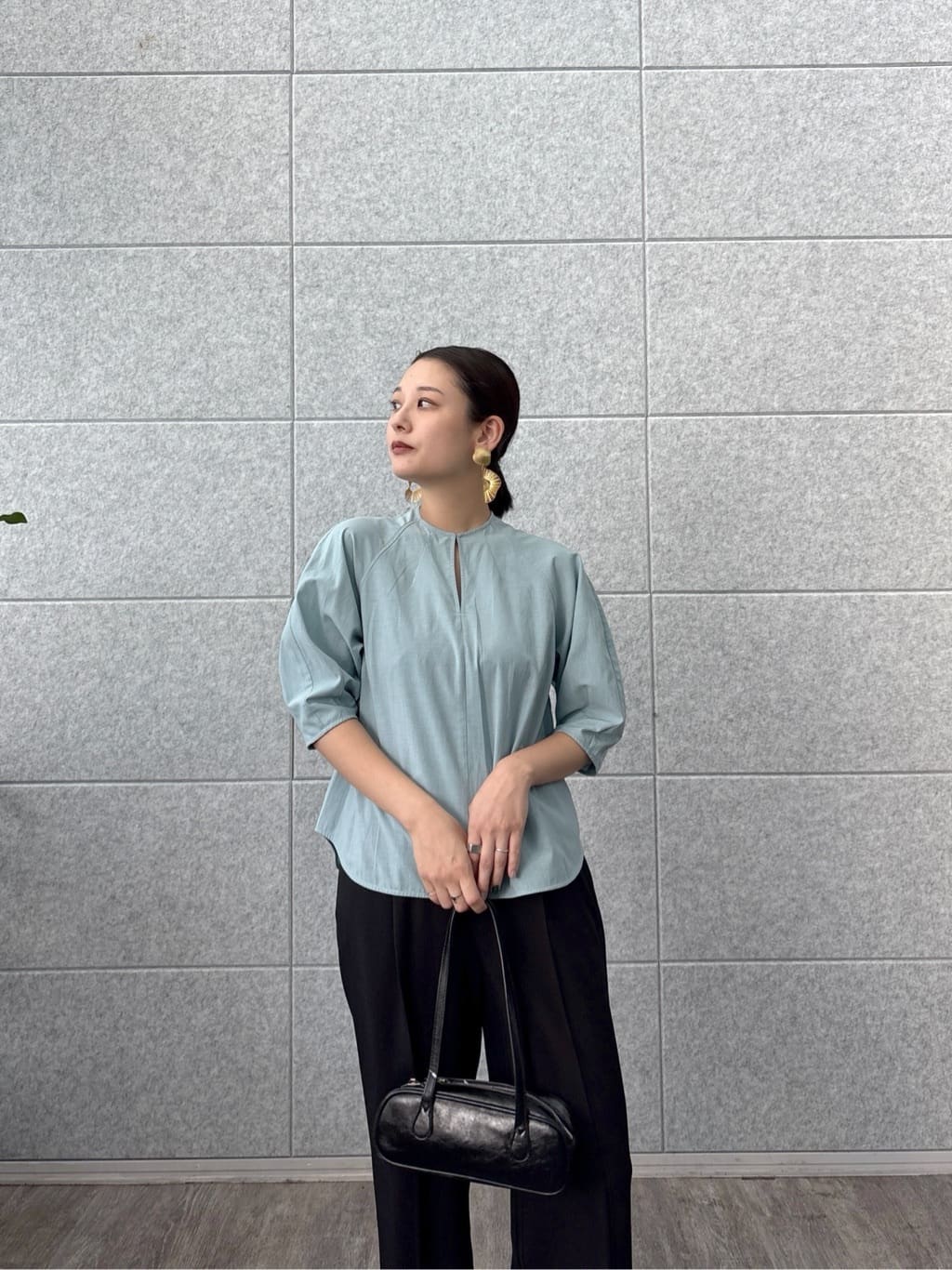 ayanoさんの「INDIVI｜ボトルネックブラウス」を使ったコーディネート