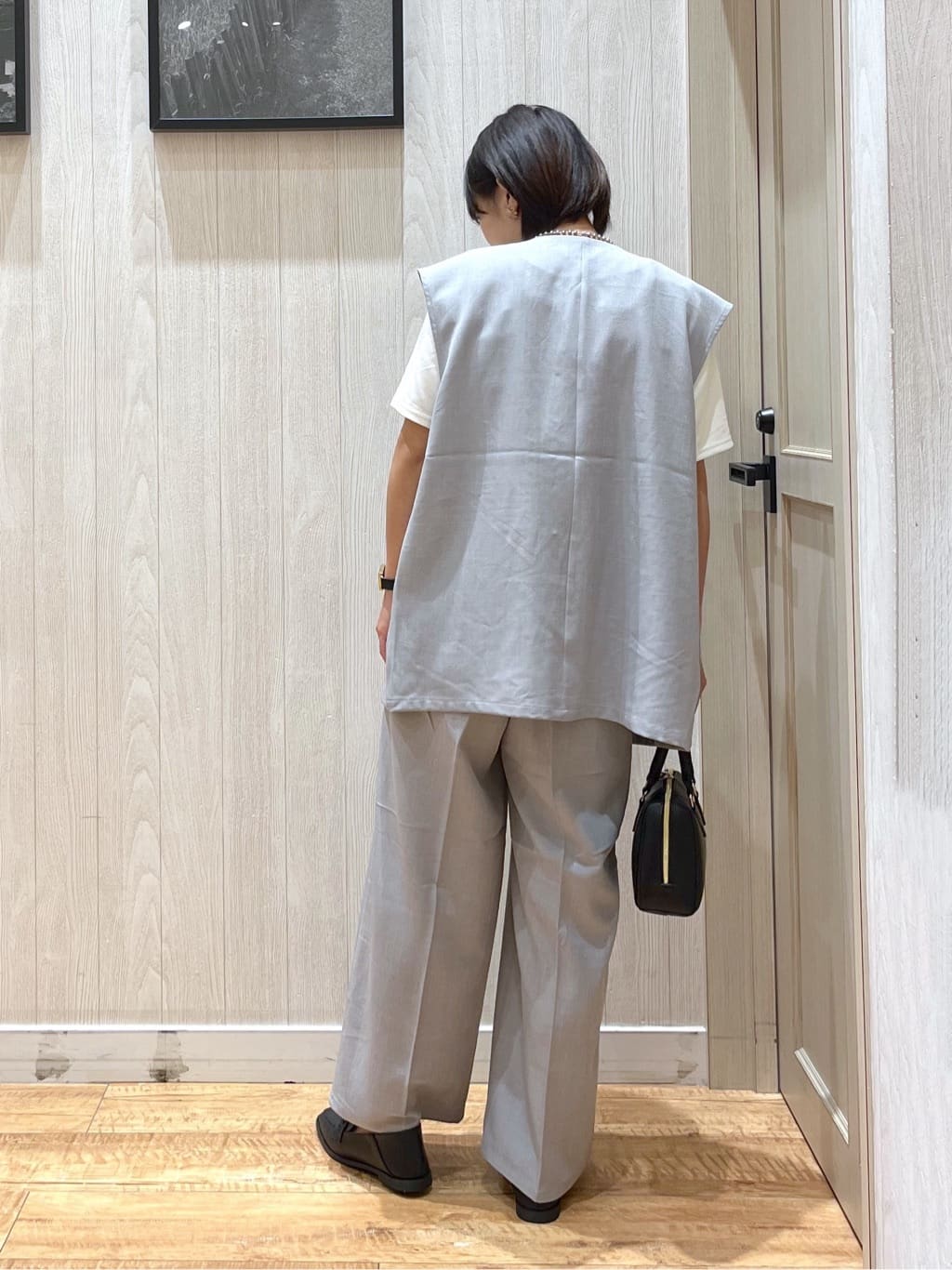 shirayuuuさんの「SHOO･LA･RUE｜【S-LL/セットアップ可/洗濯後しわになりにくい】ダブルベスト」を使ったコーディネート