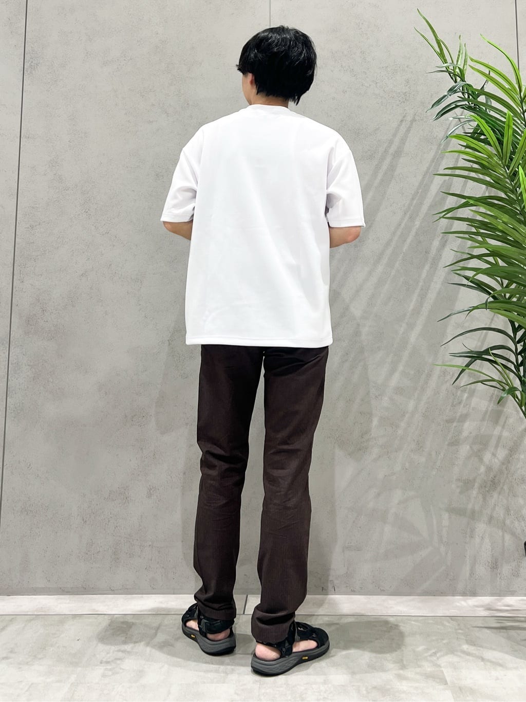 SHI-MAさんの「THE SHOP TK｜コード刺繍フォトプリント半袖Tシャツ 【洗濯機OK】」を使ったコーディネート
