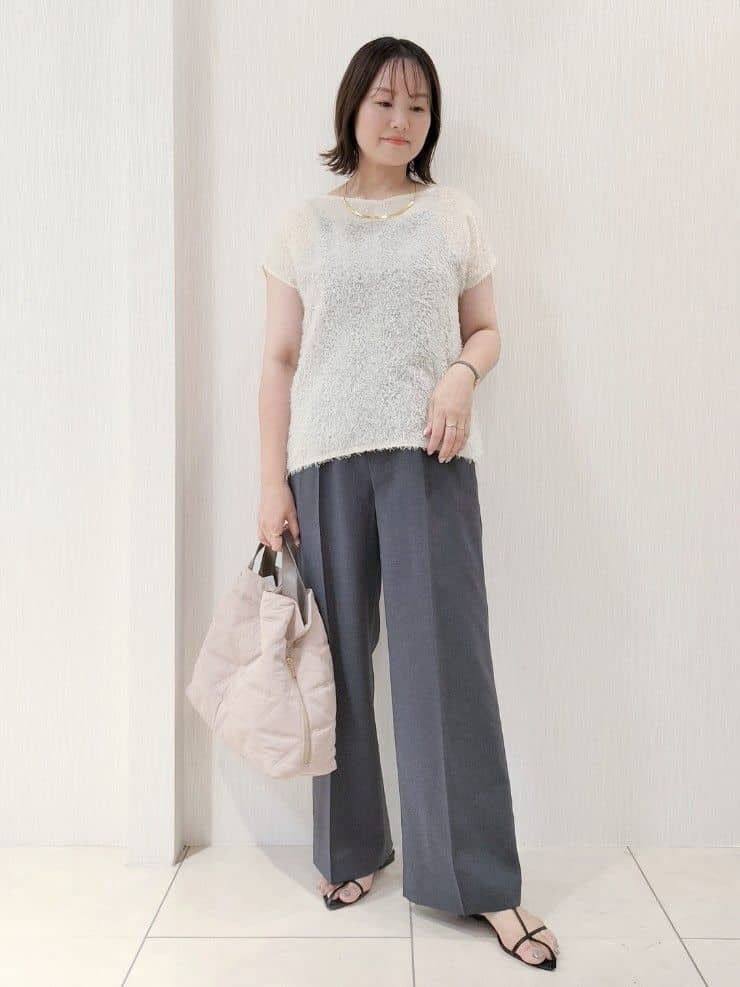 naokoさんの「UNTITLED｜【セットアップ可/洗える】フェザーフレンチスリーブブラウス」を使ったコーディネート