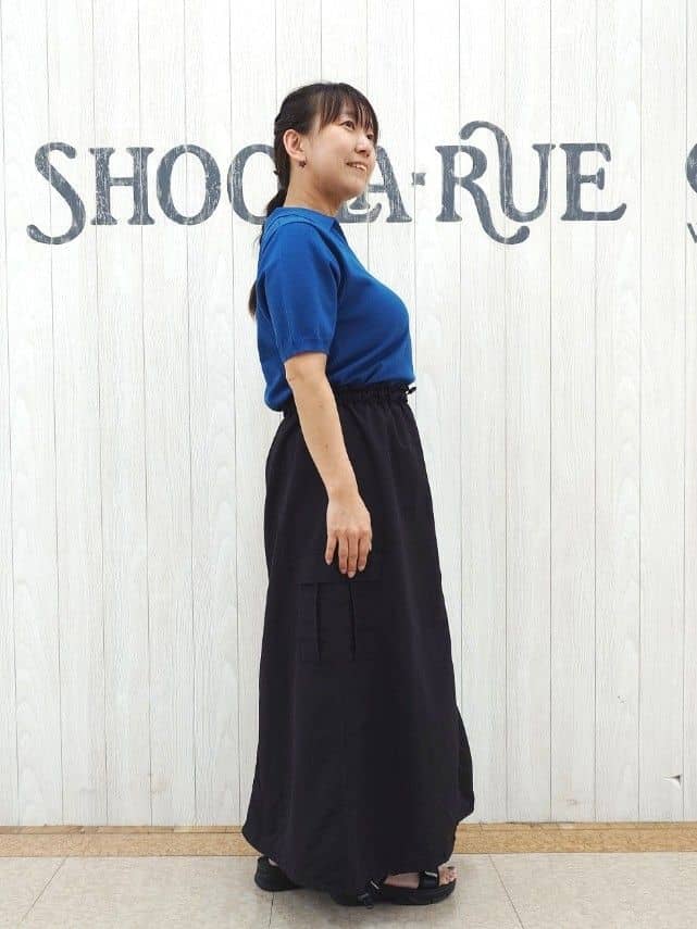 とろろさんの「SHOO･LA･RUE｜【S-LL/洗える】大人の抜け感 スキッパーニット」を使ったコーディネート