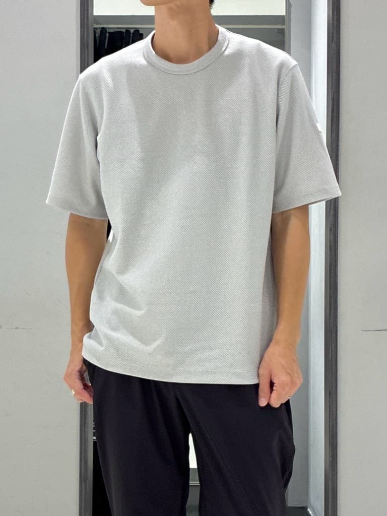 わいずみさんの「TAKEO KIKUCHI｜【COOL CITY WEAR】籠目アート柄 サッカーシャツ /通気性」を使ったコーディネート