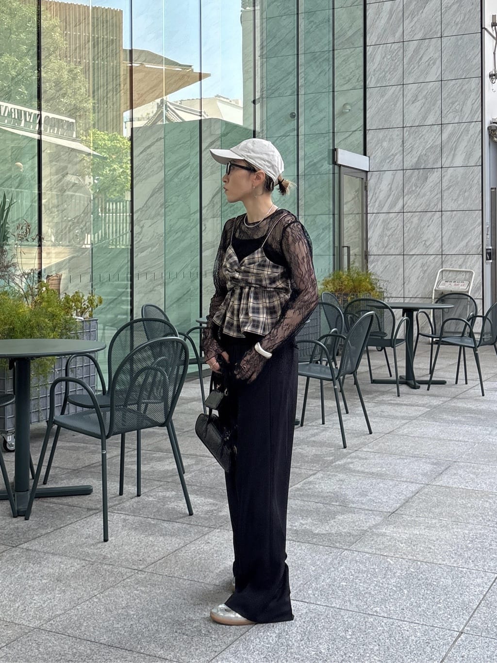 kotakiさんの「INDIVI｜オンブレチェックビスチェ」を使ったコーディネート