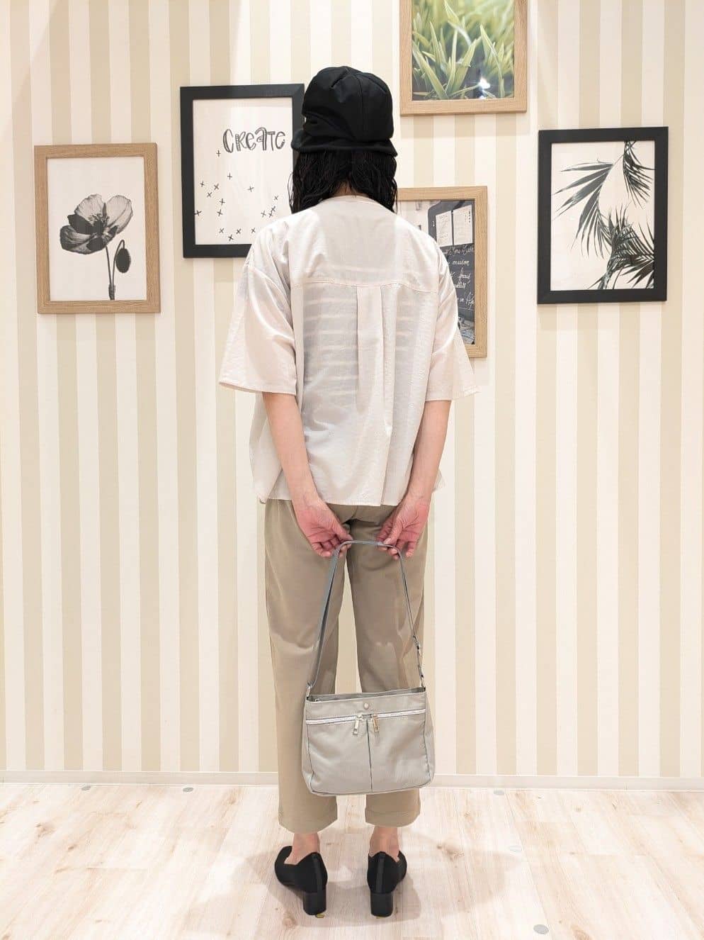 Mikiさんの「SHOO･LA･RUE｜【ひんやり/S-LL】さらさらな肌触りが心地よい フレンチスリーブニット」を使ったコーディネート