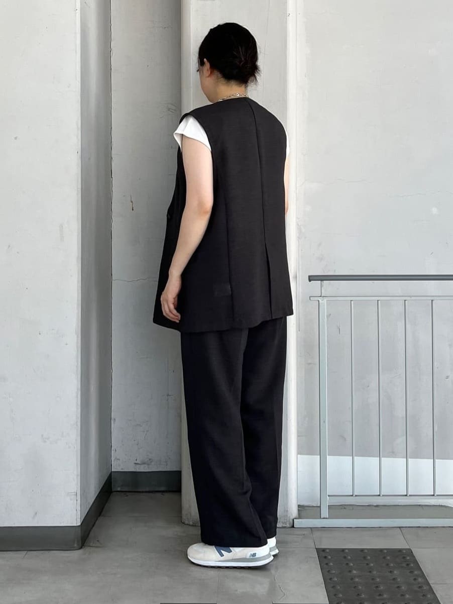 aiさんの「THE SHOP TK｜合皮パイピングフレンチTシャツ【洗える】」を使ったコーディネート