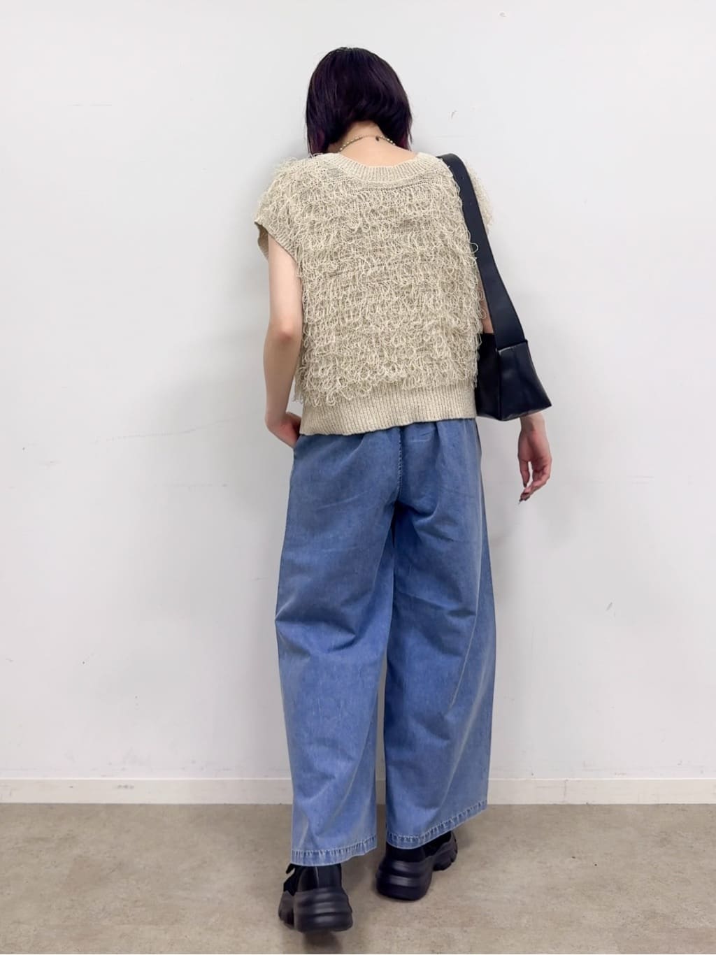 𝐜𝐡𝐢𝐤𝐚さんの「SHOO･LA･RUE｜【セットアップ可/S-LL】リボン付き イージーワイドデニムパンツ」を使ったコーディネート