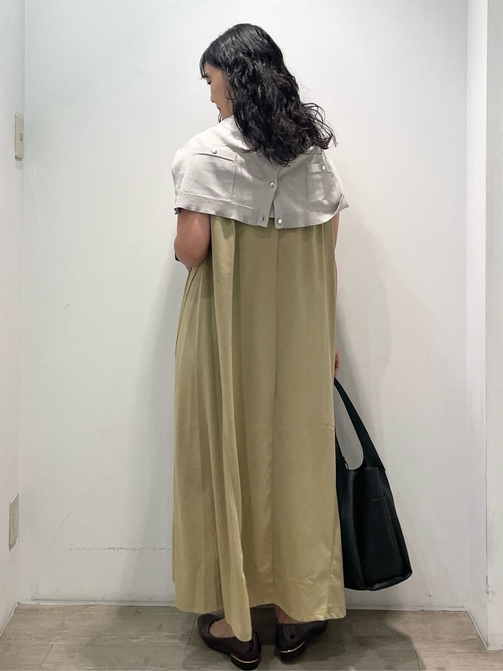 sumicaさんの「OPAQUE.CLIP｜カットソーフレアワンピース【接触冷感／洗濯機洗い可】」を使ったコーディネート