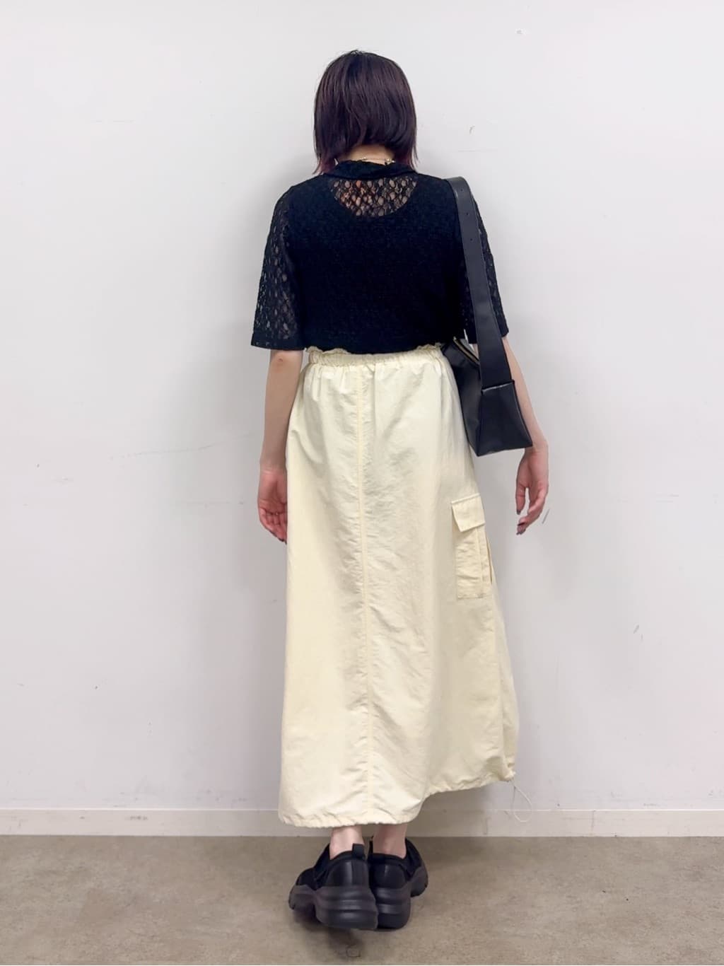𝐜𝐡𝐢𝐤𝐚さんの「SHOO･LA･RUE｜【S-LL/5分袖】大人の抜け感 襟付きレーストップス」を使ったコーディネート