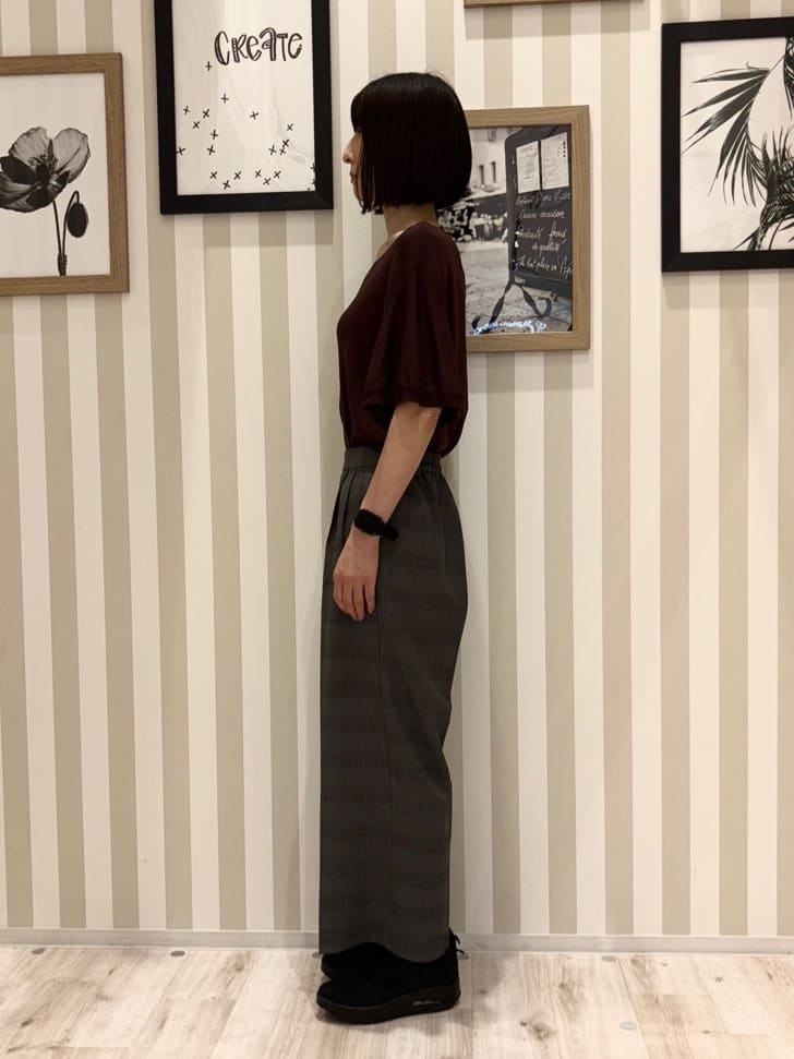 たまごがにさんの「SHOO･LA･RUE｜【ひんやり/洗濯後しわになりにくい】リブ切り替えドルマンブラウス」を使ったコーディネート