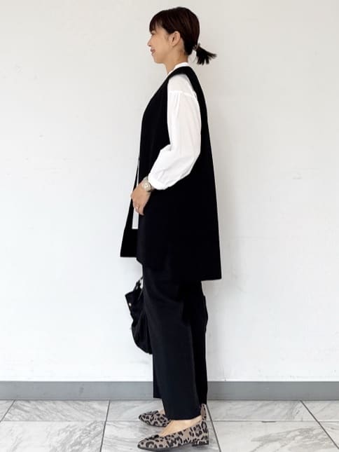 nekoさんの「Reflect｜【程よいゆとり感／体型カバー】ピンタックデザインシャンブレーブラウス」を使ったコーディネート
