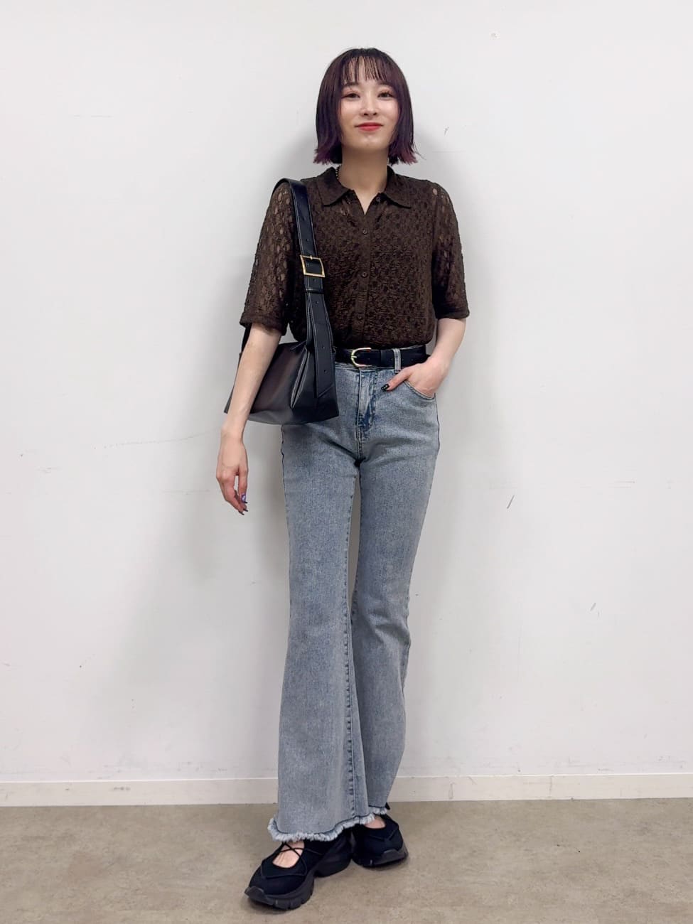 𝐜𝐡𝐢𝐤𝐚さんの「SHOO･LA･RUE｜【ひんやり/S-LL】ストレッチフレアデニム」を使ったコーディネート