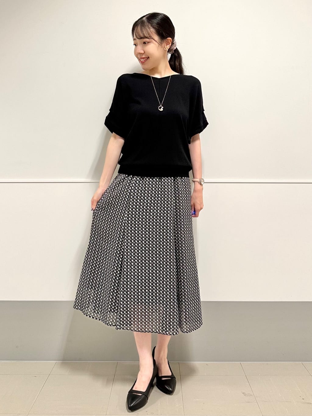 Momoさんの「Reflect｜【選べる7色◎／手洗い可／二の腕カバー】半袖ニット」を使ったコーディネート