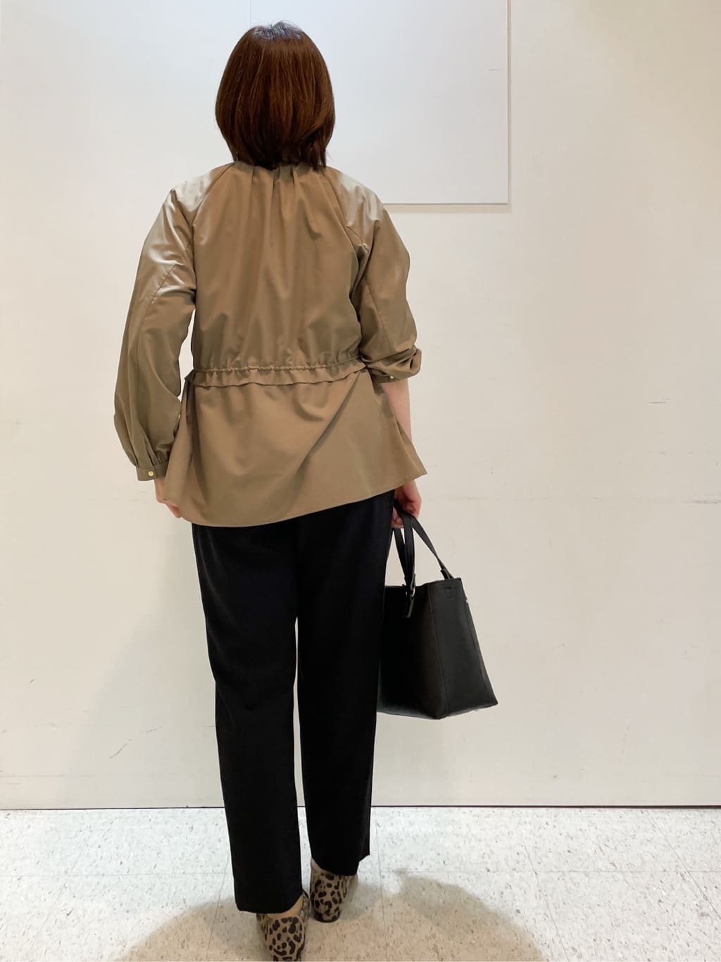 めいさんの「Reflect｜【すっきり見え！長め丈／マシンウォッシュ可】スキッパーネックジャージトップス」を使ったコーディネート
