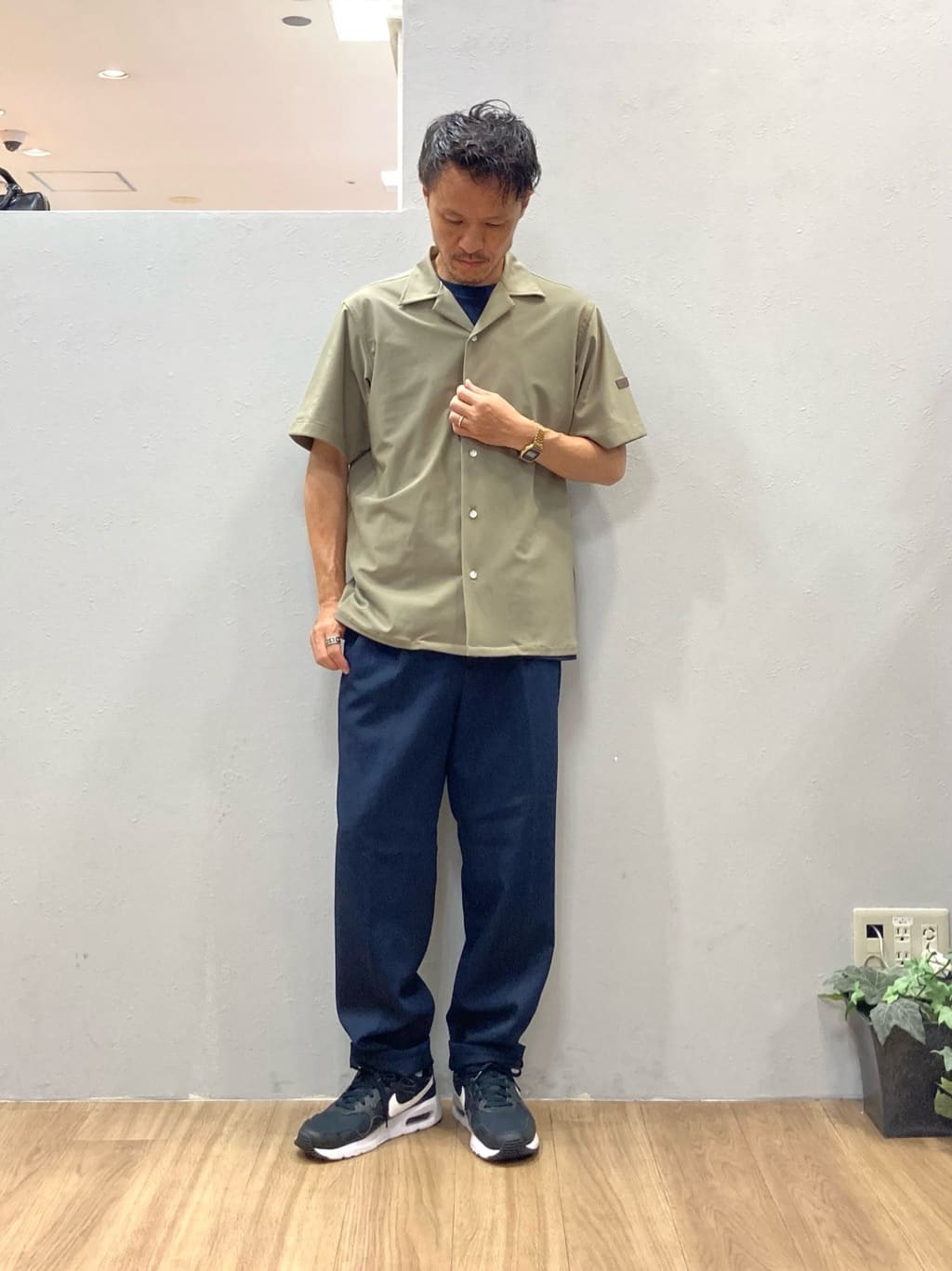 シュンさんの「TAKEO KIKUCHI｜【COOL CITY WEAR】エアートール オープンカラーシャツ /接触冷感・通気性」を使ったコーディネート