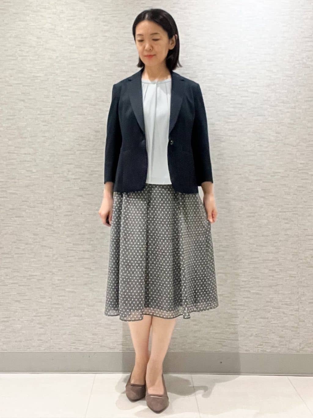 marikoさんの「Reflect｜【一枚着で着映え◎／ジャケットのインナーにも】フロント開きブラウス」を使ったコーディネート