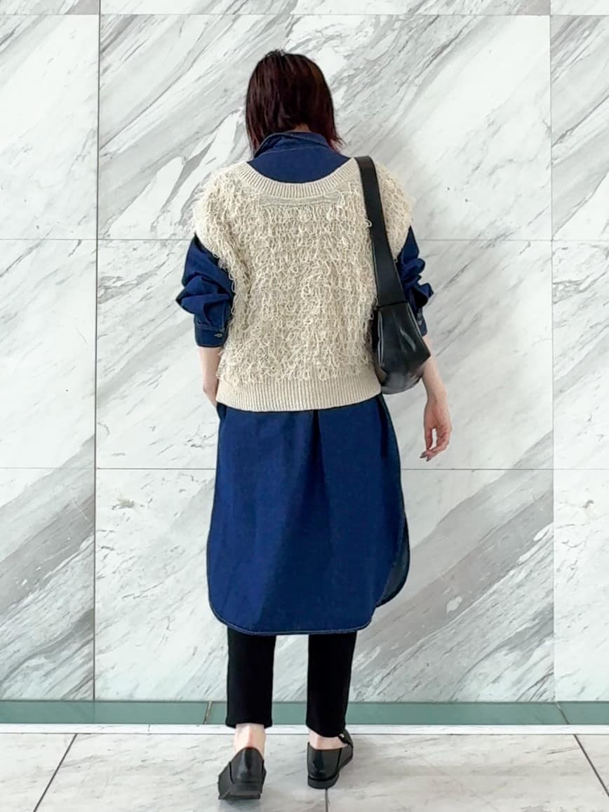 𝐜𝐡𝐢𝐤𝐚さんの「SHOO･LA･RUE｜【S-LL】ロングシーズン活躍 デニムシャツワンピース」を使ったコーディネート