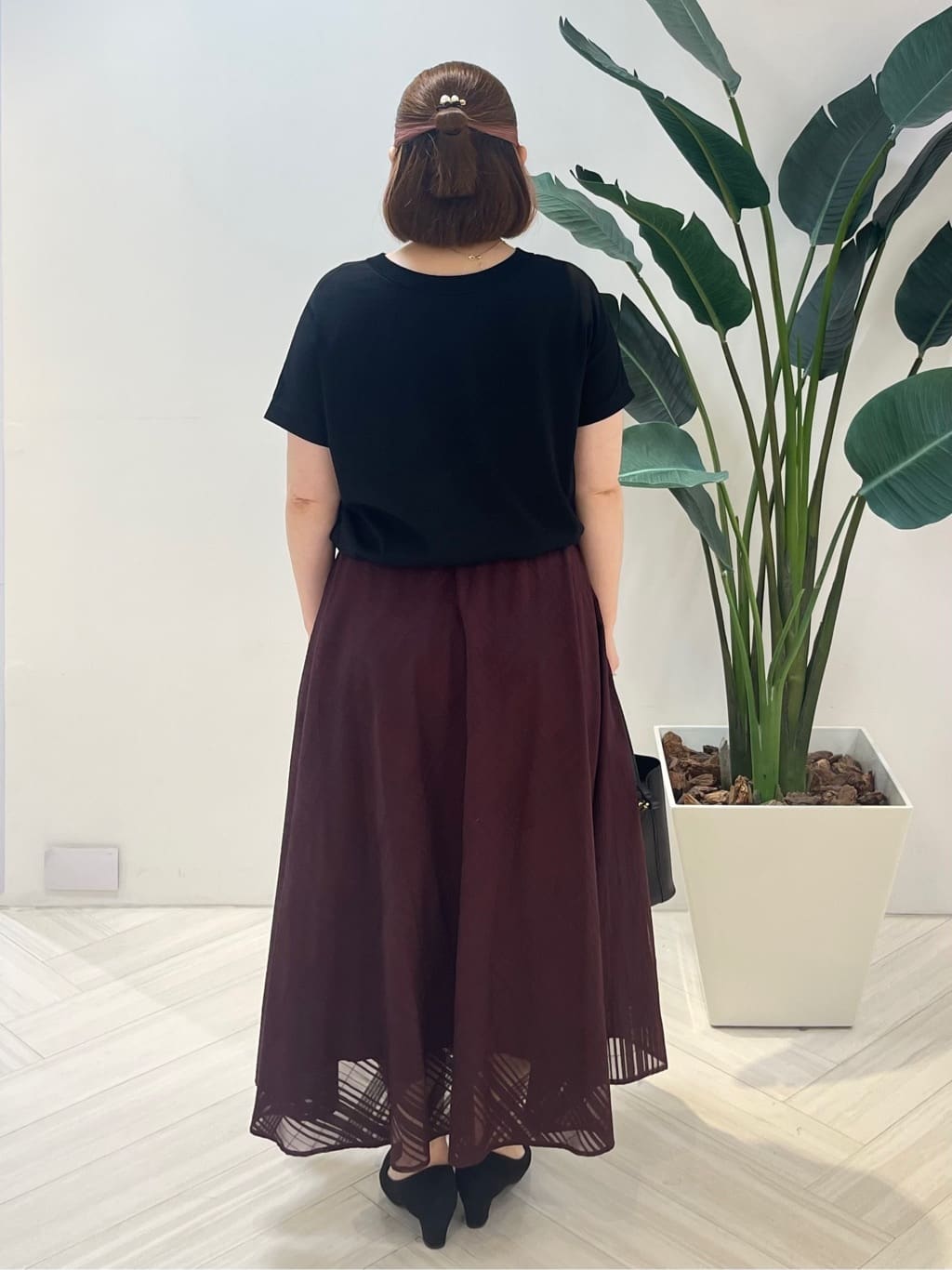 Tomoさんの「UNTITLED｜【洗える/前後2WAY】ネックプルオーバーニット」を使ったコーディネート