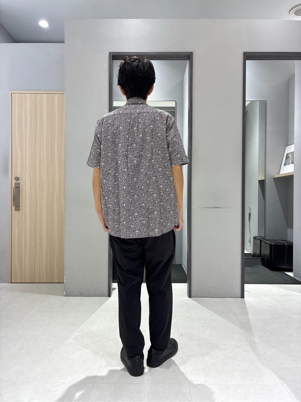 わいずみさんの「TAKEO KIKUCHI｜【抗菌防臭／5サイズ展開】ハイゲージポンチ Tシャツ」を使ったコーディネート