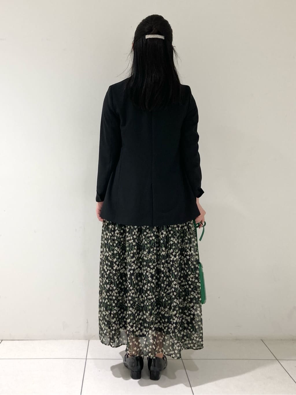 momokoさんの「INDIVI｜【軽く羽織れる！】ダブルジャケット」を使ったコーディネート